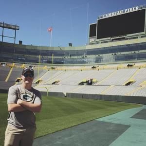 Meet your Posher, Derek